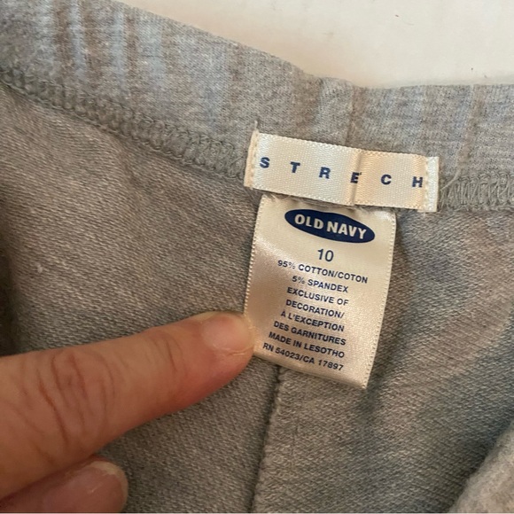 Old Navy Girl’s Grey Capri Sweat Pant size 10 - Picture 5 of 7